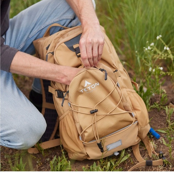 Teton Oasis Hydration Pack 22 L Buck Brown - Picture 3 of 8